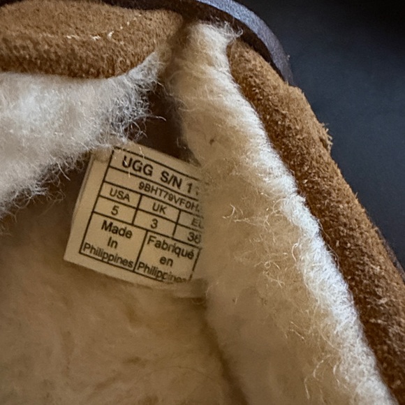 UGG Women’s Dakota Chestnut Slippers - Picture 6 of 6